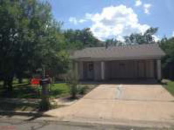 1901 Greenhill Dr