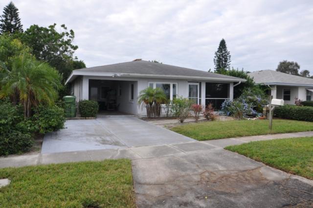 1912 Riverside Dr