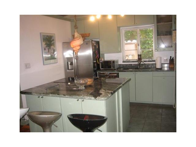 2471 ABACO AV