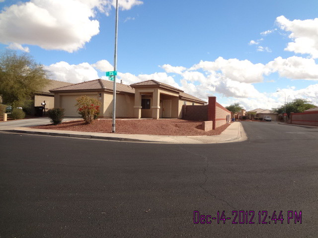 10833 Elm Ln