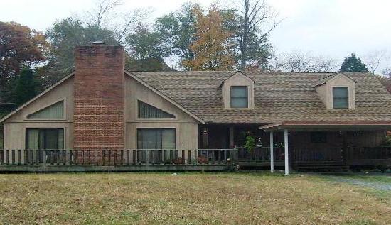 7211 Everett Drive