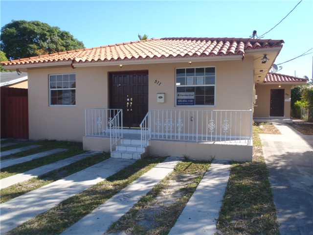 511 NW 44 AV