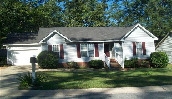 208 Turning Leaf Dr