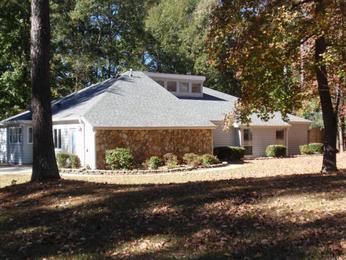 155 Lakeside Dr
