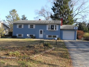 2021 Rae Ln