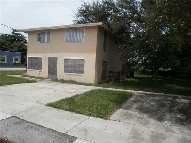 1895 NW 49 ST