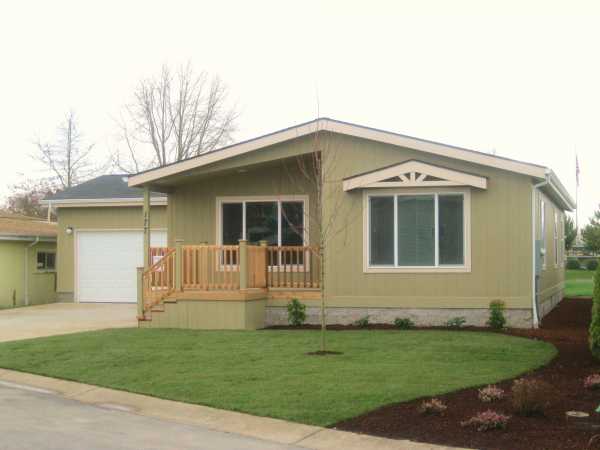 4155 NE Three Mile Lane Lot #177