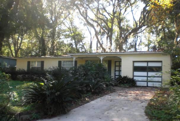 8710 Emerald Isle Circle South