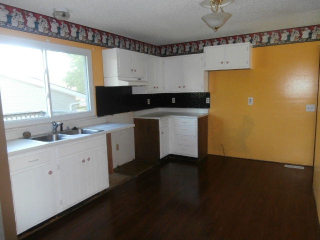 243 Straightoak Court