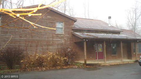 408 Shade Tree Ln