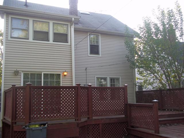 225 E 216th St