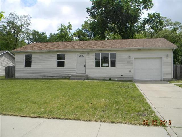 2185 Michael Dr