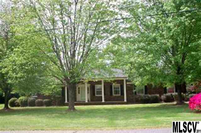 205 Camelot Dr