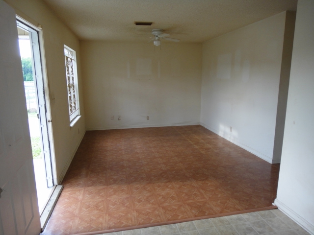 1097 Seminole Ave