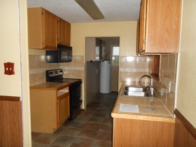 4976 Joan Marie Dr
