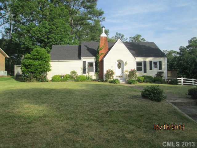 57 Circle Dr Ne