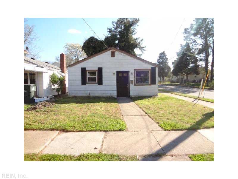 1101 Leake St