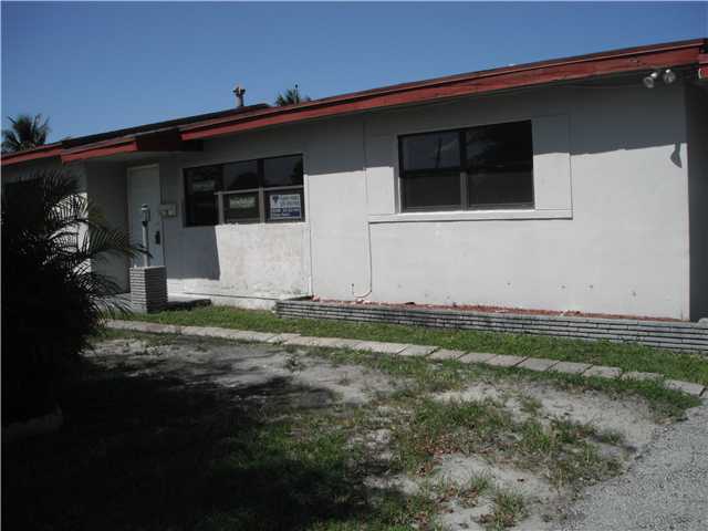 18100 NW 7 AV