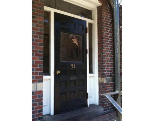 Hemenway St #B3