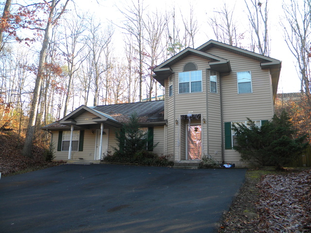 1056 Mark Ann Ln