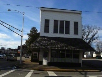 506 N MAIN ST
