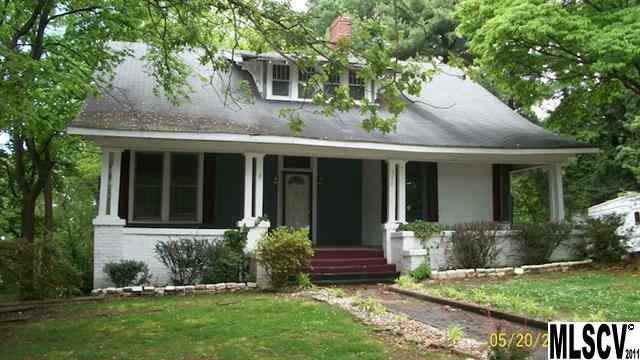 240 2nd St Se