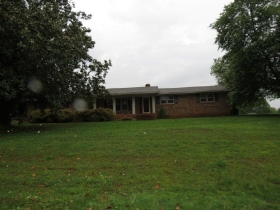 48 Greenbrier Rd
