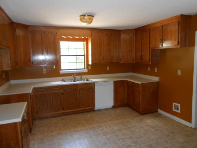 7295 March Rd