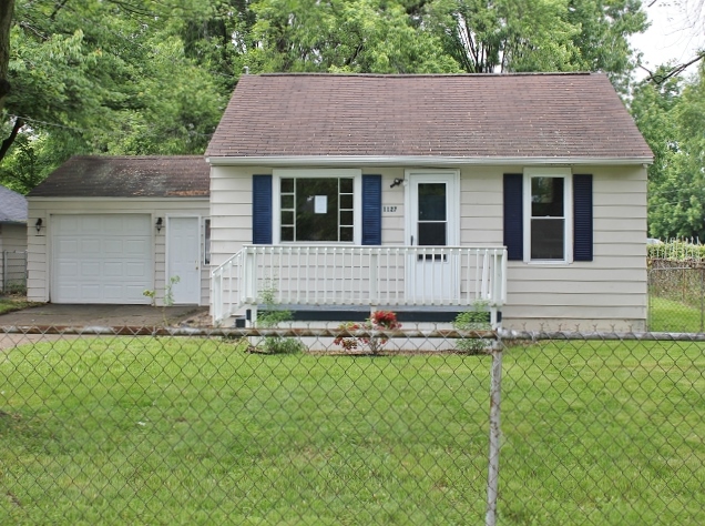 1127 E Mandeville St