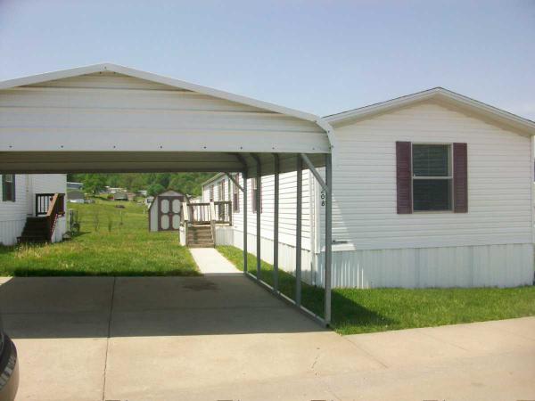 208 Bobby Ave
