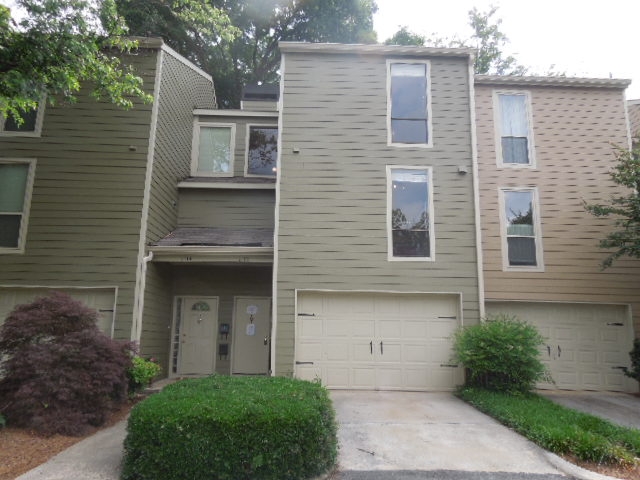 1113 Riverbend Club Dr SE