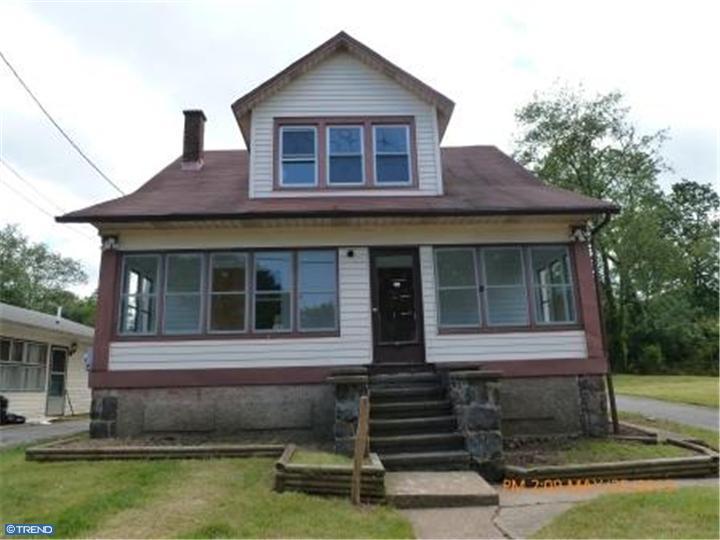 102 W Holly Oak Rd