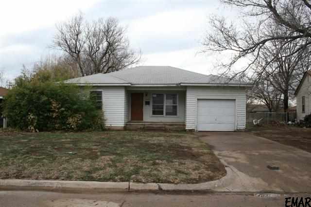 1818 Field Dr