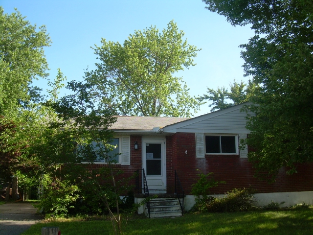 1206 Leonard Dr