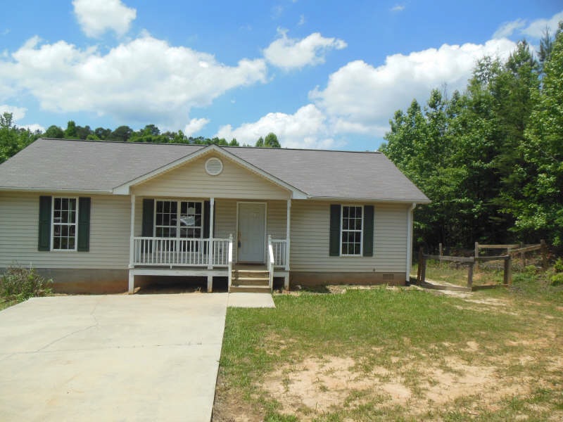 5659 Hemlock Street