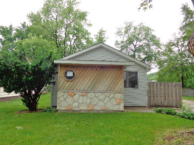 173 Chopin St.