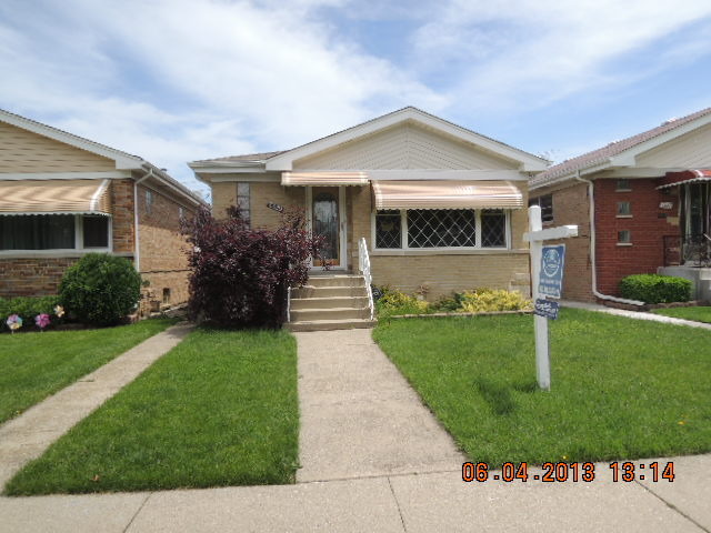 7329 N Oconto Ave