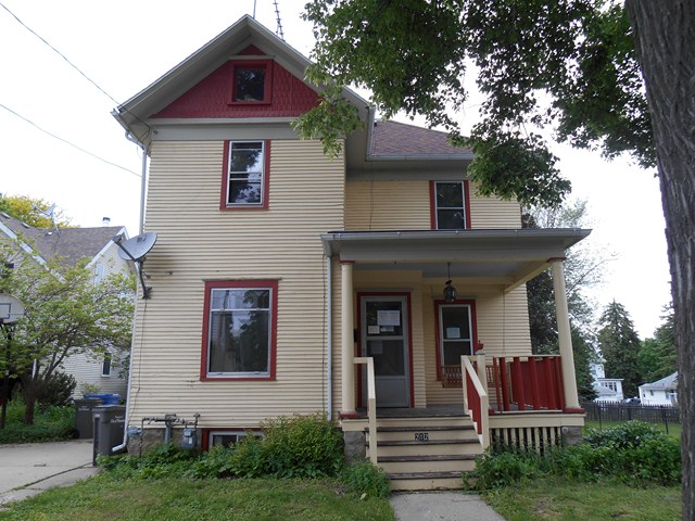 212 Rock St