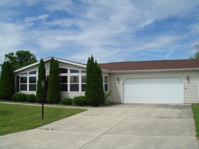 1210 Mockingbird Ln