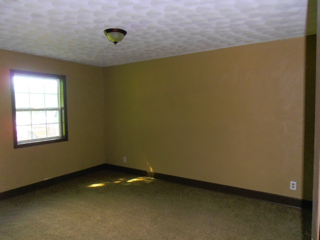 28 River Dr