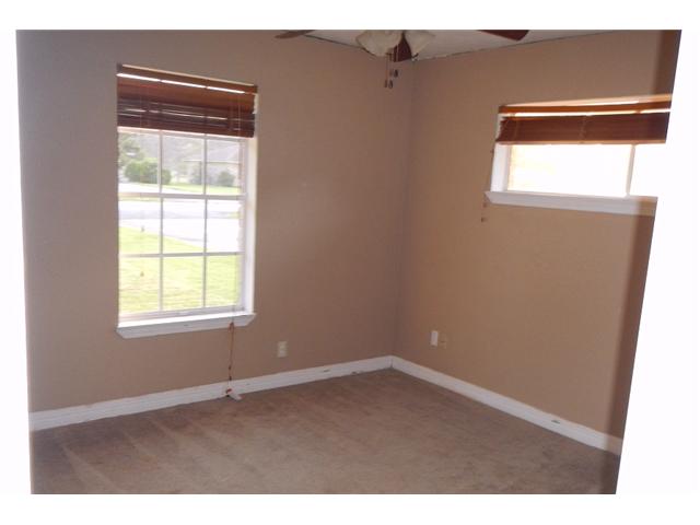 7785 Laurie Ln