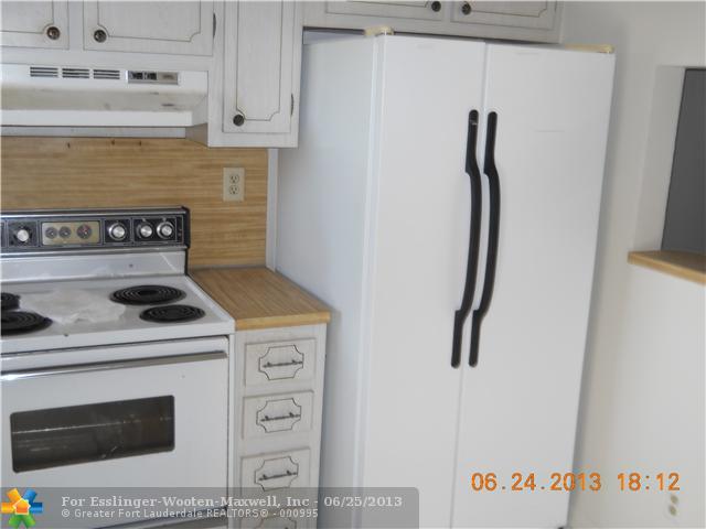9761 SUNRISE LAKES BL # 110