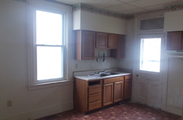 212 Pleasant St