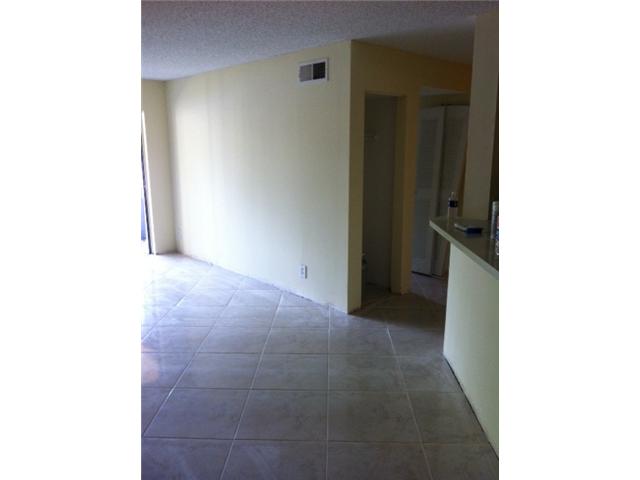 9999 SUMMERBREEZE DR # 306