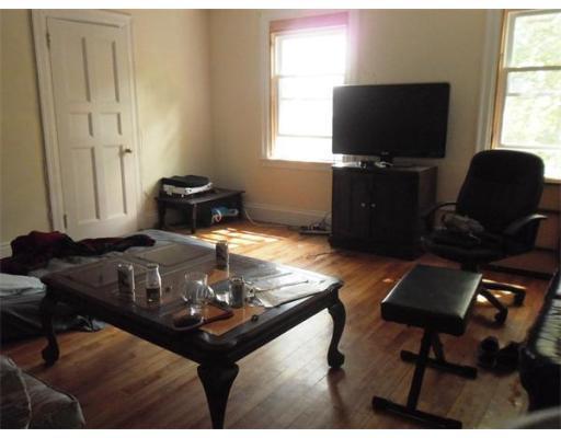 155 Kilsyth Rd #2
