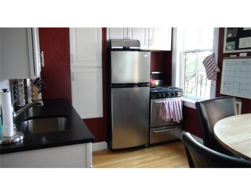 61 Phillips St #4
