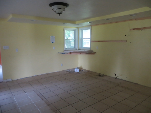 107 W Taylor St