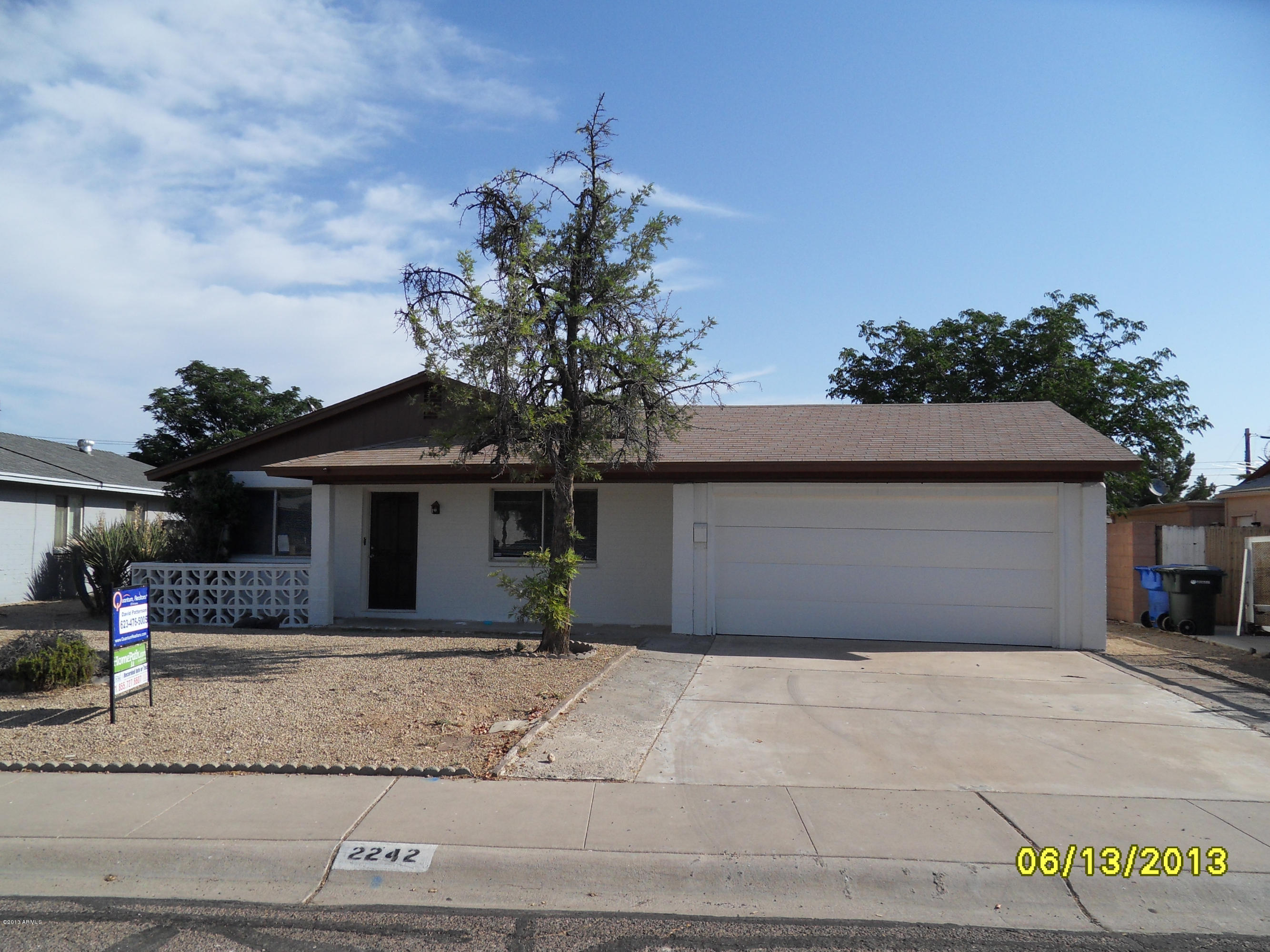 2242 E Paradise Dr
