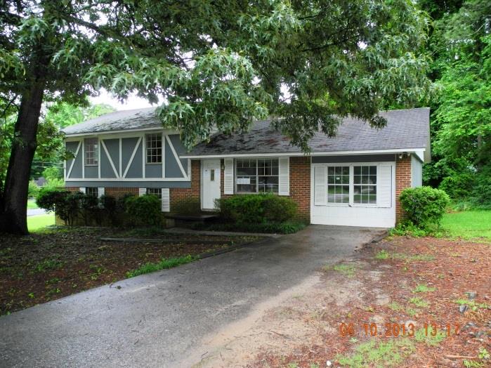528 Roxbury Drive