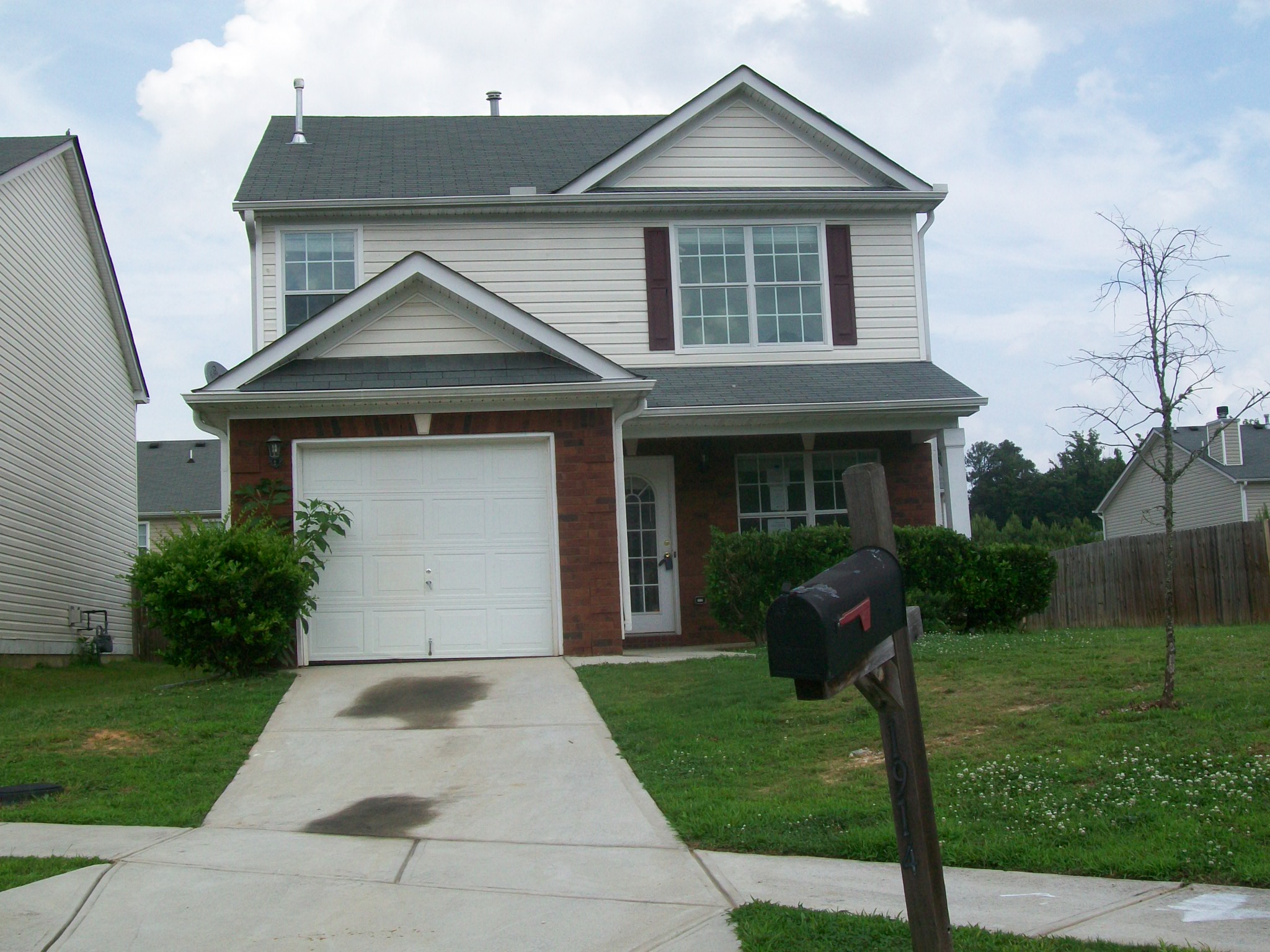 1914 Roble Drive